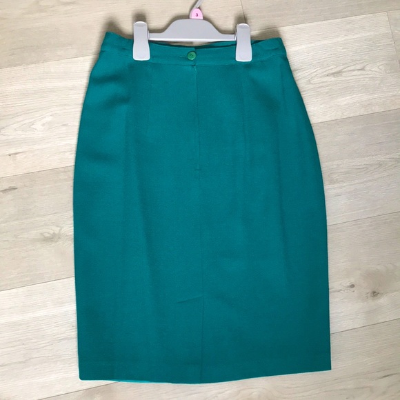 Anthea Crawford Dresses & Skirts - Anthea Crawford |Vintage |100% wool Skirt Size 10